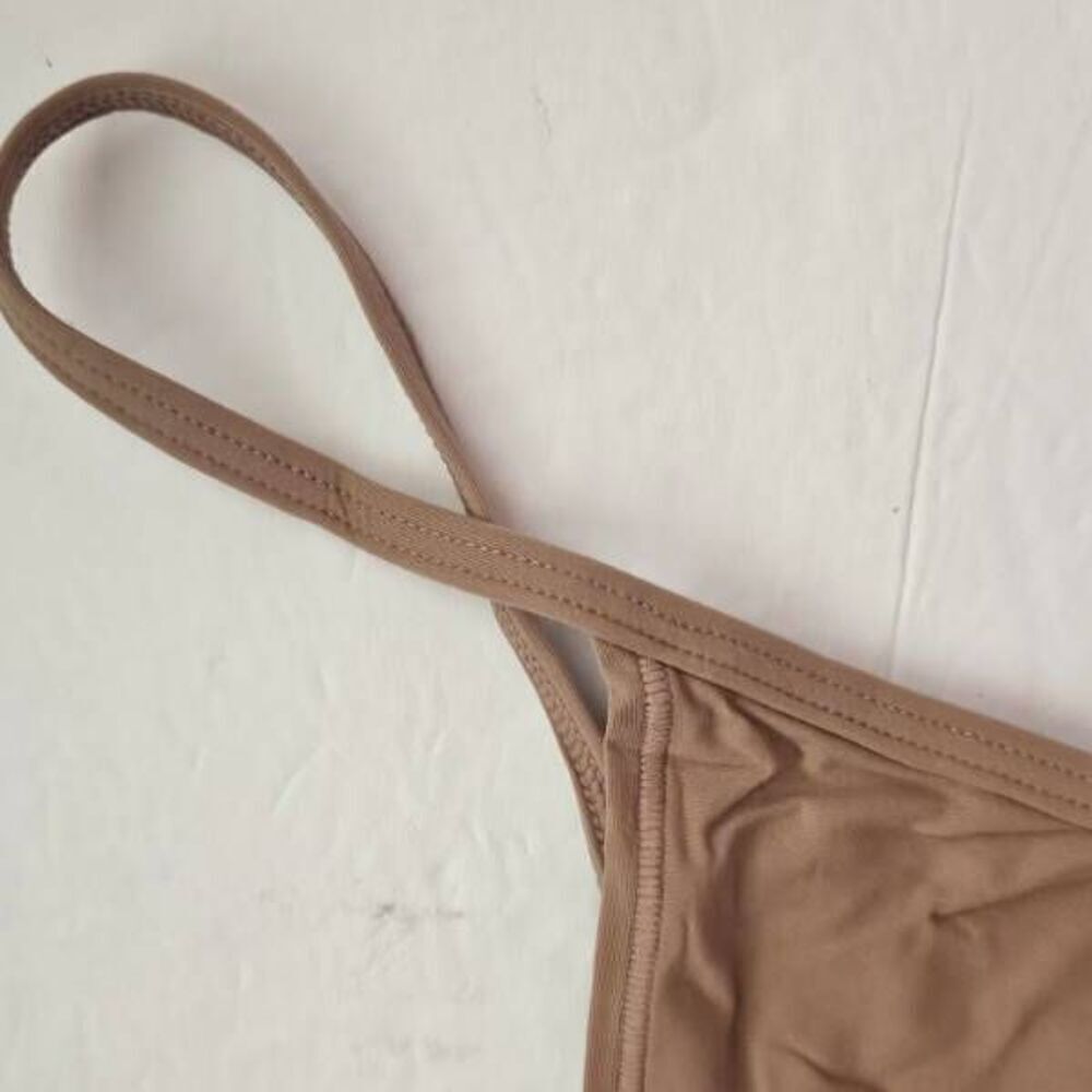 Skims string panty Nwt - Picture 2 of 7